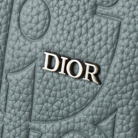 Темно-серый принт Dior Gravity... 27 000 Артикул： 1ESSH242LLG_H83
