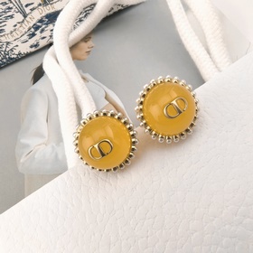 Dior · Диор Новые серьги с буквами. Версия с металлическим эффект