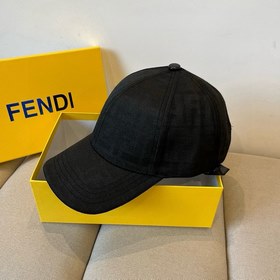 Бейсболка FENDI из серии Old Flower. Классическая модель FF, элег