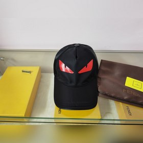 Новейшая модель от Fendi, изготовлена из хлопкового жаккардового