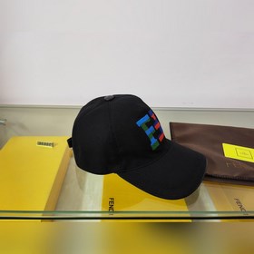 Новейшая модель от Fendi, изготовлена из хлопкового жаккардового 