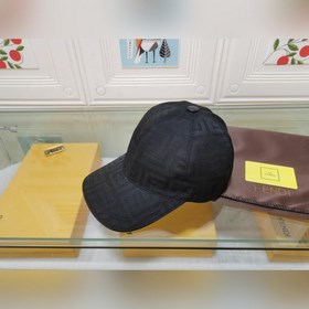 Новая модель... Классическая модель из ассортимента Fendi, изгото