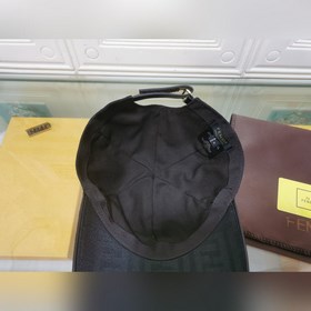 Новая модель... Классическая модель из ассортимента Fendi, изгото