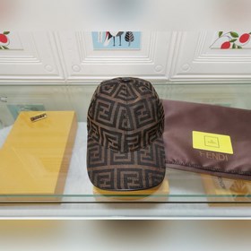 Новая модель... Классическая модель из ассортимента Fendi, изгото