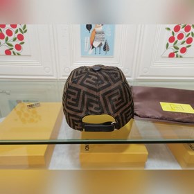 Новая модель... Классическая модель из ассортимента Fendi, изгото