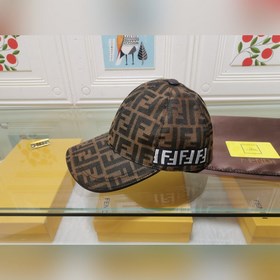Новая модель... Классическая модель из ассортимента Fendi, изгото