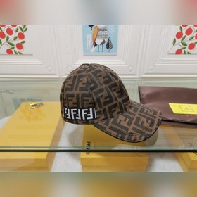 Новая модель... Классическая модель из ассортимента Fendi, изгото