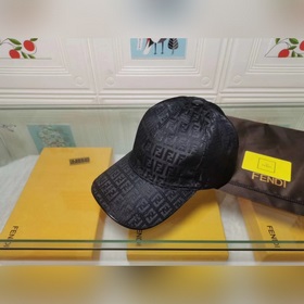 Классическая модель Fendi, изготовлена из хлопкового жаккардового