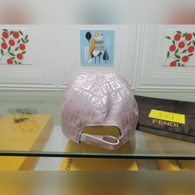 Классическая модель Fendi, изготовлена из хлопкового жаккардового
