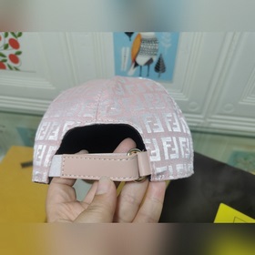 Классическая модель Fendi, изготовлена из хлопкового жаккардового