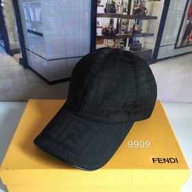 Классическая модель от Fendi, изготовлена из хлопкового жаккардов