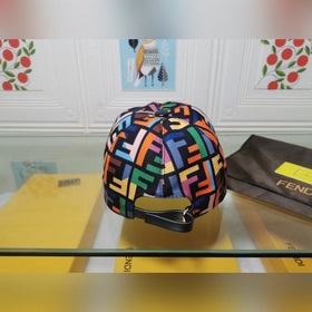 Новейшая модель на официальном сайте Fendi, высококачественная тк