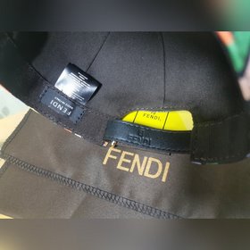 Новейшая модель на официальном сайте Fendi, высококачественная тк