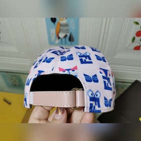 Новейшая модель на официальном сайте Fendi, высококачественная тк