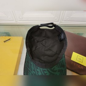 Новая модель Fendi! Классическая модель из ассортимента бренда, и