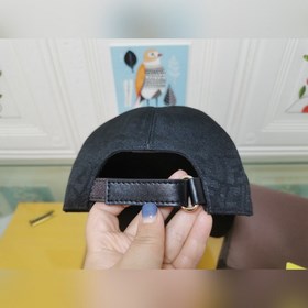 Новая модель Fendi! Классическая модель из коллекции бренда, изго