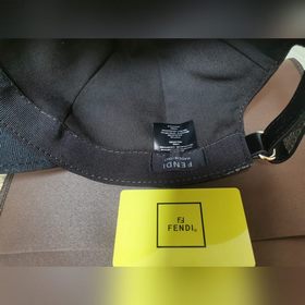 Новая модель Fendi! Классическая модель из коллекции бренда, изго