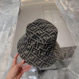 FENDI Fendi Рыбацкая кепка с логотипом, рыбацкая кепка FD с логот