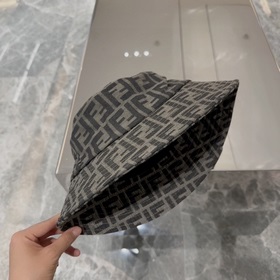 FENDI Fendi Рыбацкая кепка с логотипом, рыбацкая кепка FD с логот