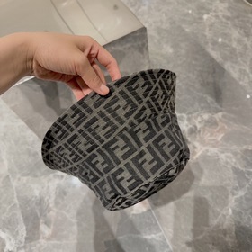 FENDI Fendi Рыбацкая кепка с логотипом, рыбацкая кепка FD с логот