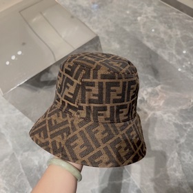 FENDI Фенди Кепка с логотипом виде букв, кепка FD с логотипом вид