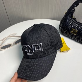 Бейсболка FENDI из серии Old Flower. Классическая модель с логоти