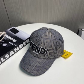 Бейсболка FENDI из серии Old Flower. Классическая модель FF, элег