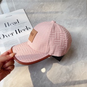 Fendi ~ Новая кепка с узором Классические буквы в старинном стиле