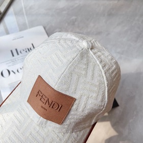 Fendi ~ Новая кепка с узором Классические буквы в старинном стиле