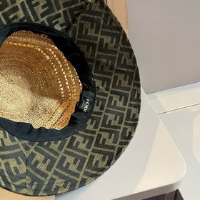 Новая модель шляпы FD Fendi, изготовлена из рафии, с комбинирован