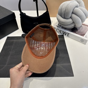 FENDI 2025 новая модель бейсболок для мужчин и женщин, поступила 