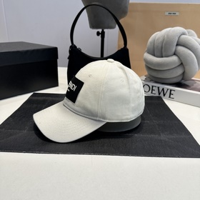 FENDI 2025 новая модель бейсболок для мужчин и женщин, поступила