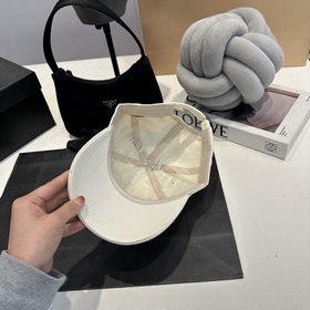 FENDI 2025 новая модель бейсболок для мужчин и женщин, поступила 