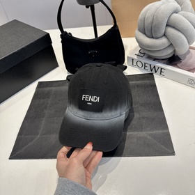 FENDI 2025 новая модель бейсболок для мужчин и женщин, поступила 