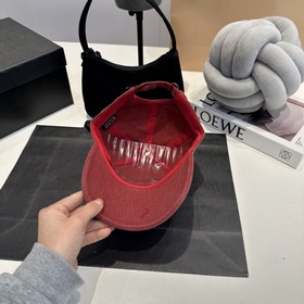 FENDI 2025 новая модель бейсболок для мужчин и женщин, поступила 