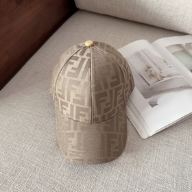 Fendi Отличный крой Новая бейсболка