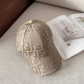 Fendi Отличный крой Новая бейсболка