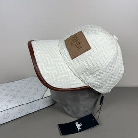 FENDI Фенди Бейсболка из серии Old Flower Классическая модель FF