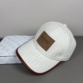FENDI Фенди Бейсболка из серии Old Flower Классическая модель FF
