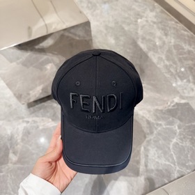 Бейсболка Fendi FF [Преимущества по сравнению с другими бейсболка