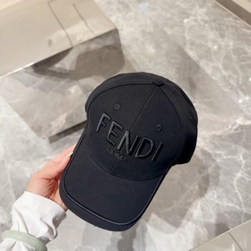 Бейсболка Fendi FF [Преимущества по сравнению с другими бейсболка