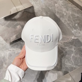 Бейсболка Fendi FF [Преимущества по сравнению с другими бейсболка