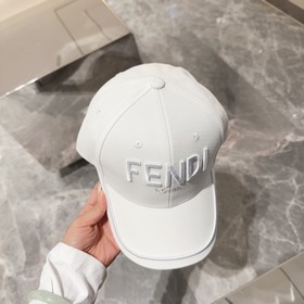 Бейсболка Fendi FF [Преимущества по сравнению с другими бейсболка