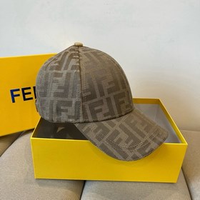 Бейсболка FENDI из серии Old Flower. Классическая модель FF, элег