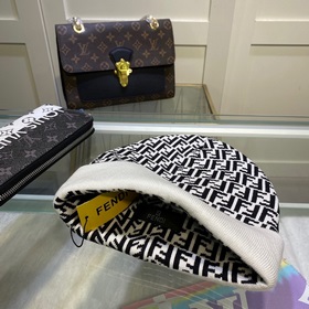 FENDI Оригинальная шапка с официального сайта Новинка [С любовью]