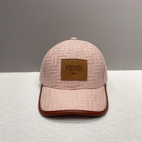 Бейсболка Fendi