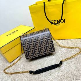 Улучшенная версия модели Fendi Kan I с добавлением арочного моста
