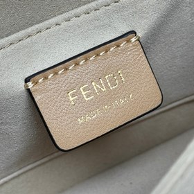 Улучшенная версия модели Fendi Kan I с добавлением арочного моста