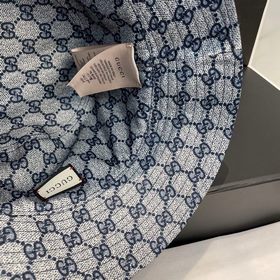 Новая модель двусторонняя рыбацкая кепка Gucci 2025 в стиле миним