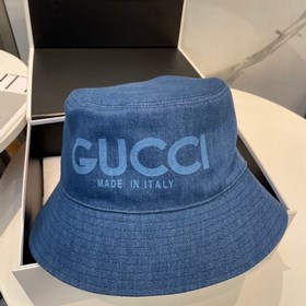 Новая модель двусторонняя рыбацкая кепка Gucci 2025 выглядит очен